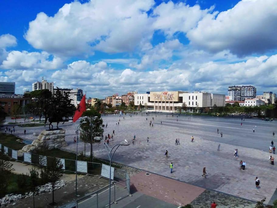 City Centre Big Art'Partment Heart Of The Capital Тирана Экстерьер фото